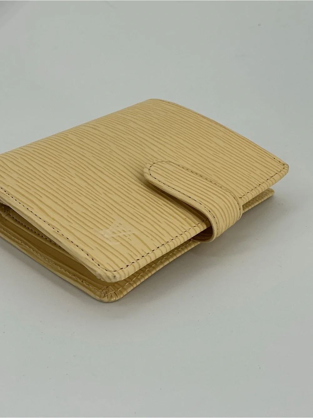 Louis Vuitton Vintage Epi Porte Billets Bifold Wallet Vanille Pale Yellow